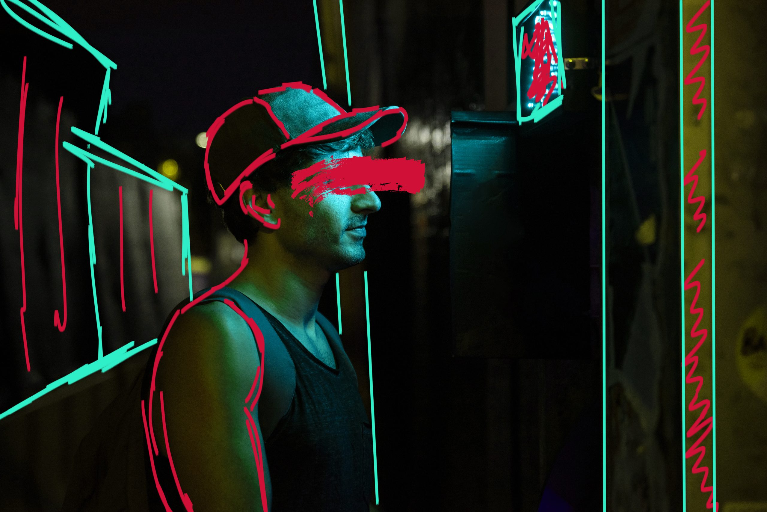 Besucher mit Neon-Effekten in der Pixel Games Zone bei laserdance.at im Prater Wien